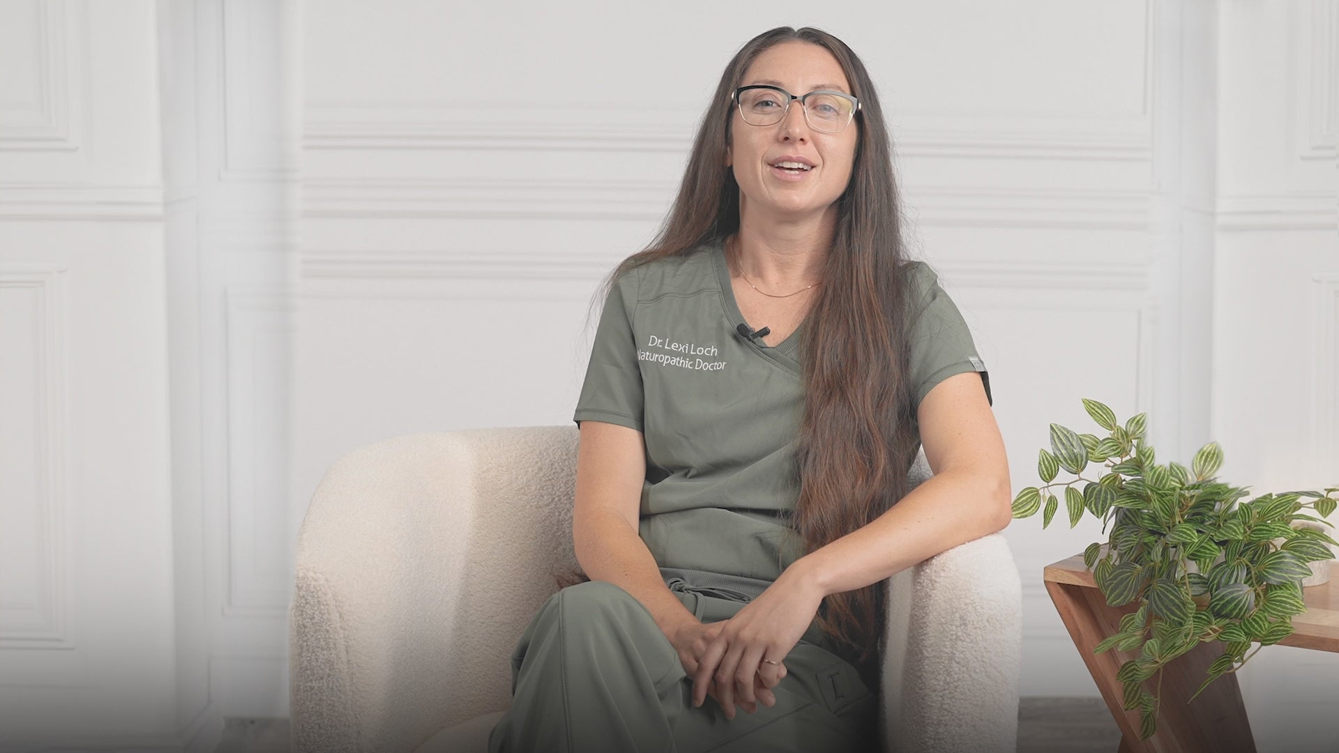 Load video: CuraMed Acute Pain Relief
